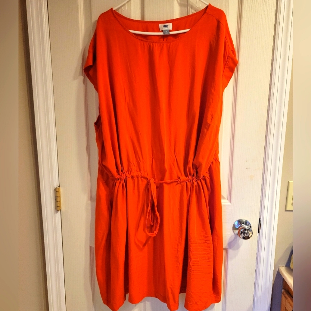 Old Navy 4x short sleeve dress with drawstring waist. Orange/red